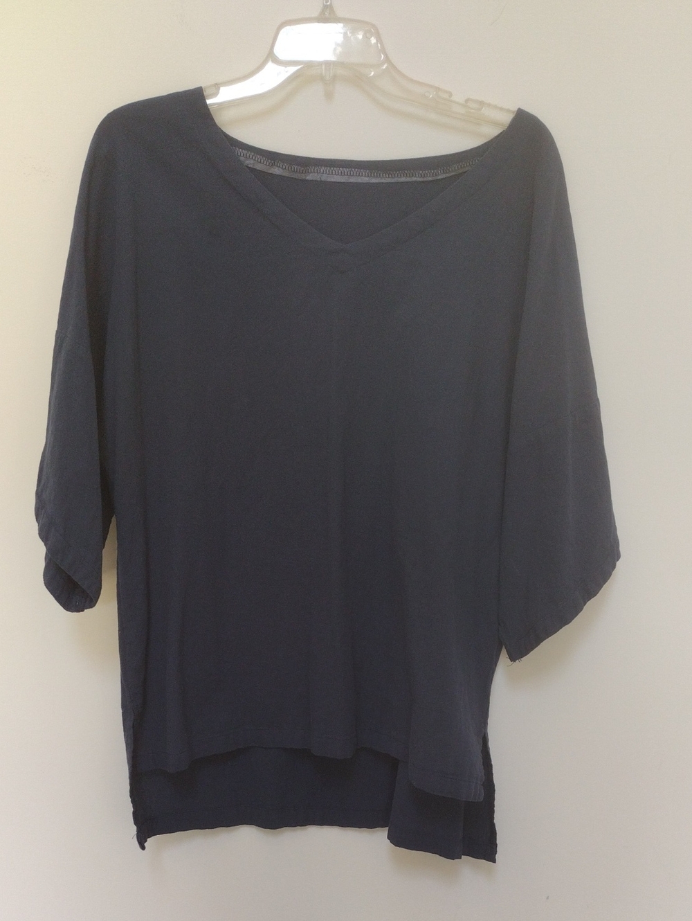 Relaxed Navy V-Neck Tunic Top
